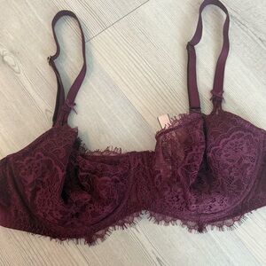 Victoria's Secret Dream Angels Plum Lace Underwire Bra